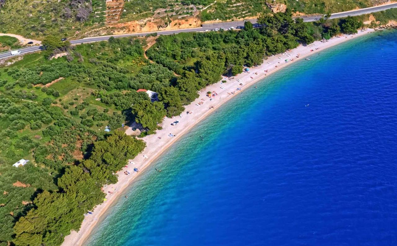 Apartments Promenada - Beachfront Tučepi Esterno foto
